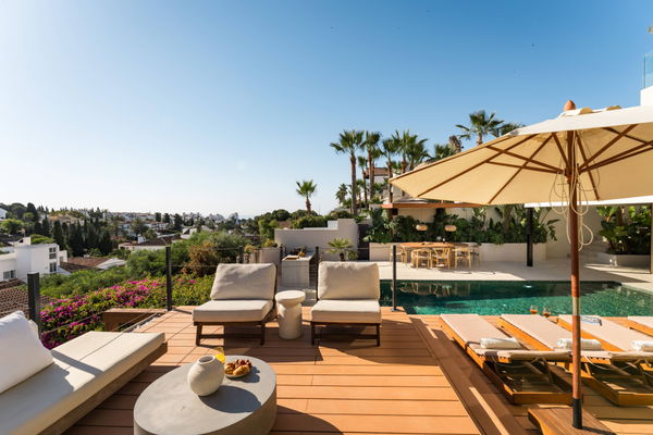 Elegant Scandinavian villa overlooking La Concha and the Mediterranean, Nueva Andalucia, Marbella