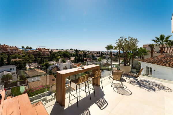 Elegant Scandinavian villa overlooking La Concha and the Mediterranean, Nueva Andalucia, Marbella