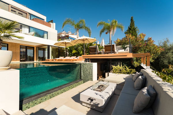 Elegant Scandinavian villa overlooking La Concha and the Mediterranean, Nueva Andalucia, Marbella