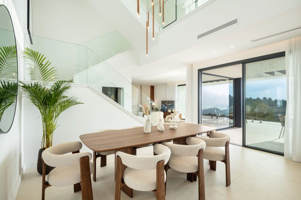 Contemporary architecture and absolute privacy in Pinares de San Antón, Málaga