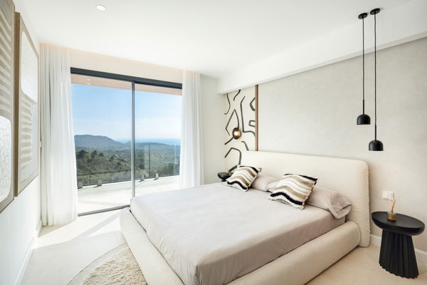 Contemporary architecture and absolute privacy in Pinares de San Antón, Málaga