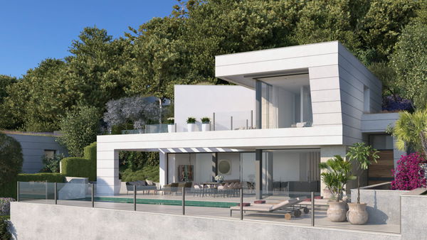 Contemporary hillside villa with panoramic views in Pinares de San Antón, Málaga