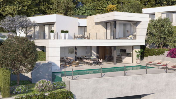 Contemporary hillside villa with panoramic views in Pinares de San Antón, Málaga