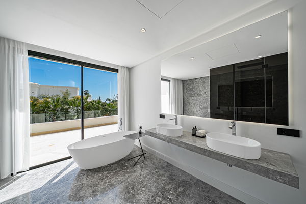 Wonderful villa in Las Lomas de Marbella Club