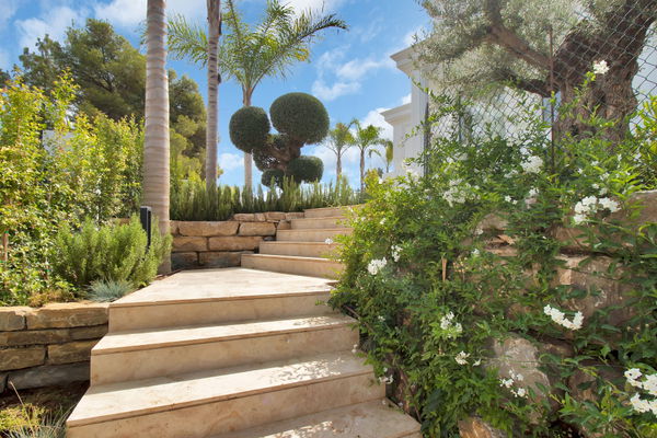 Sophisticated Villa in Las Lomas del Marbella Club, Marbella Golden Mile