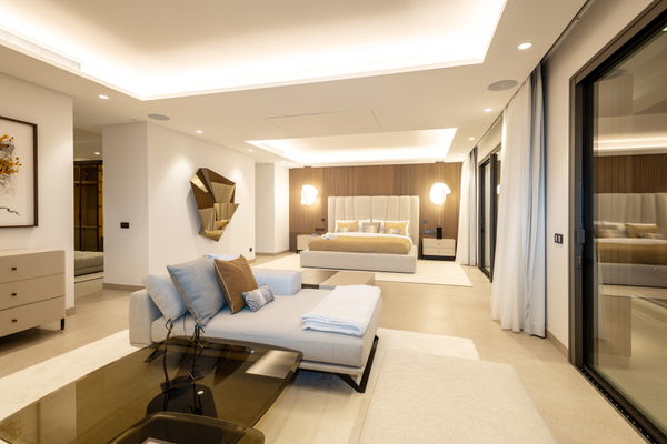 A luxury retreat in the mountains of Benahavís with sea views