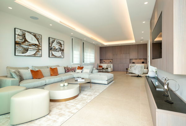 A luxury retreat in the mountains of Benahavís with sea views