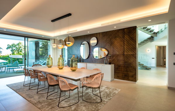 A luxury retreat in the mountains of Benahavís with sea views