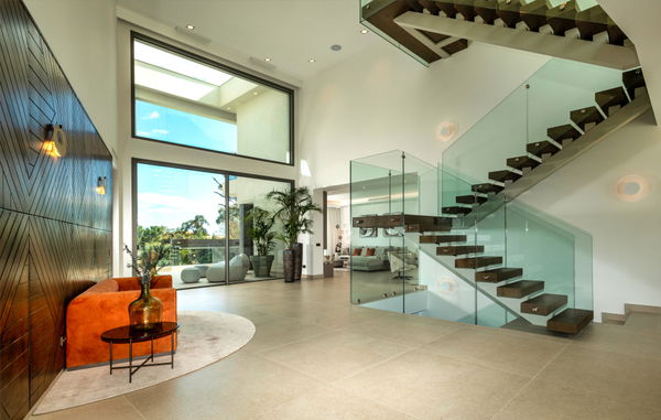 A luxury retreat in the mountains of Benahavís with sea views