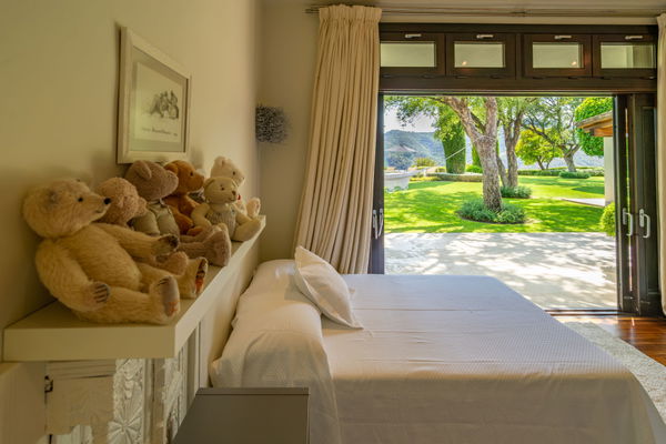 Huge family home in privileged residential area of La Zagaleta, Benahavis