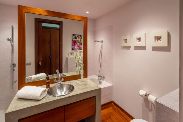 Huge family home in privileged residential area of La Zagaleta, Benahavis