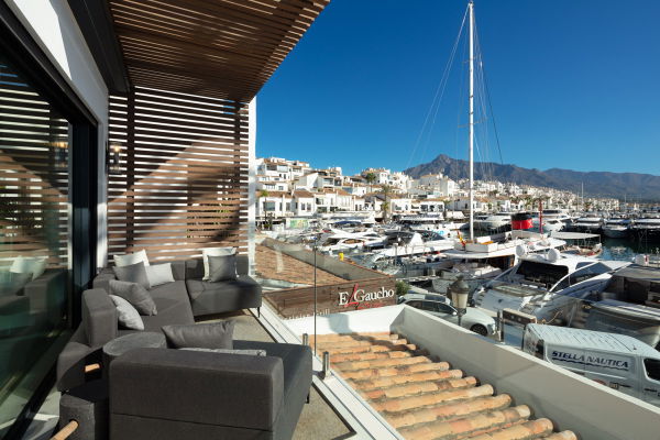 Newly renovated modern apartment on the front line of Puerto Banus, Marbella