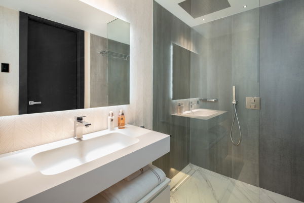 Newly renovated modern apartment on the front line of Puerto Banus, Marbella