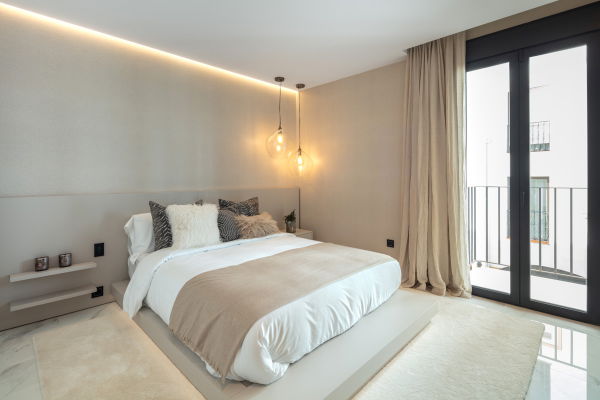 Newly renovated modern apartment on the front line of Puerto Banus, Marbella