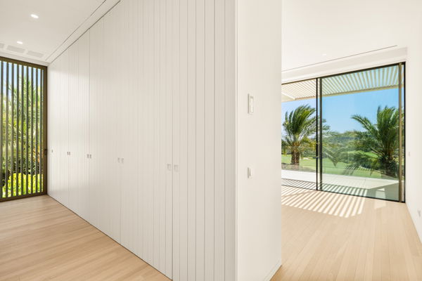 Luxury villa next to golf course in Finca Cortesín