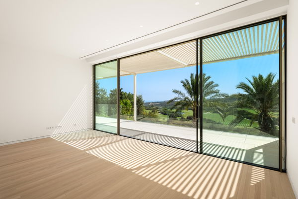 Luxury villa next to golf course in Finca Cortesín