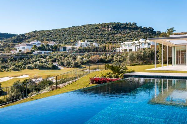 Luxury villa next to golf course in Finca Cortesín
