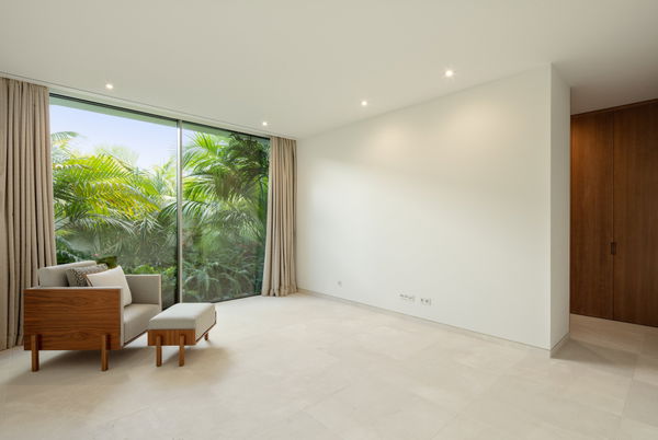 Contemporary villa next to the golf course, Finca Cortesín