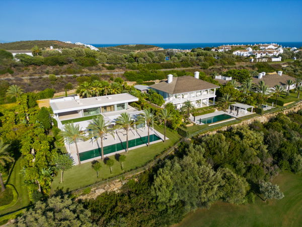 Contemporary villa next to the golf course, Finca Cortesín