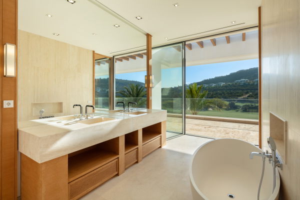 Amazing Modern Villa in Finca Cortesín
