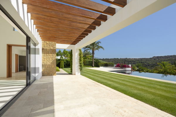 Spectacular villa next to the Casares golf course
