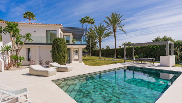 Newly renovated villa with sea views and perfect for families, Nagüeles, Marbella Golden Mile