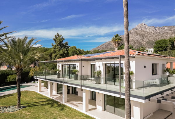 Newly renovated villa with sea views and perfect for families, Nagüeles, Marbella Golden Mile