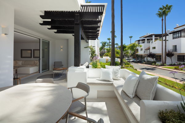 Modern and sophisticated apartment in Marina de Puente Romano