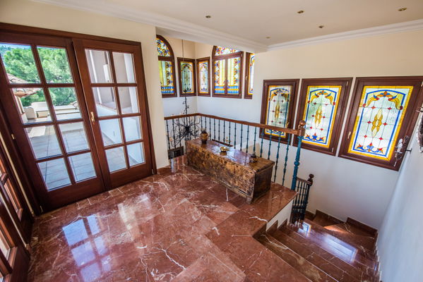 Classic beauty and comfort in a villa in the mountains of La Zagaleta, Benahavis