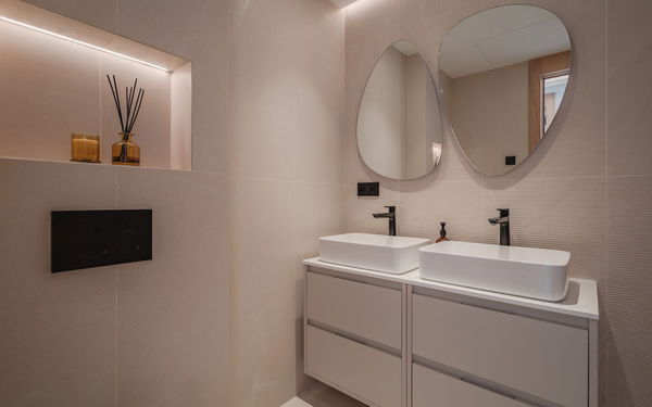 State-of-the-art refurbished duplex penthouse with spectacular panoramic views of Puerto Banús
