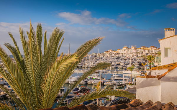 State-of-the-art refurbished duplex penthouse with spectacular panoramic views of Puerto Banús