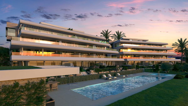 Modern new construction penthouse with stunning sea views in Estepona