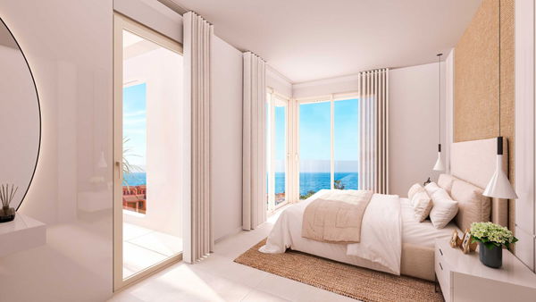 Modern new construction penthouse with stunning sea views in Estepona