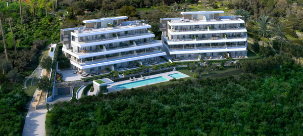 Modern new construction penthouse with stunning sea views in Estepona