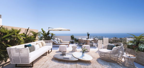 Excellent townhouse in urbanisation with sea views