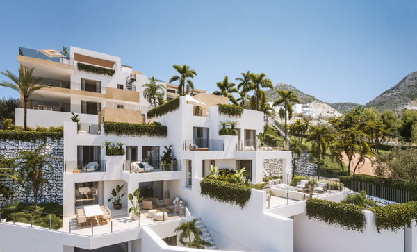 Excellent townhouse in urbanisation with sea views