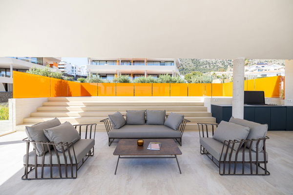 Penthouse with concierge service in a secure development in El Higuerón