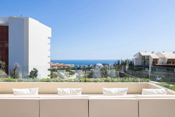 Penthouse with concierge service in a secure development in El Higuerón