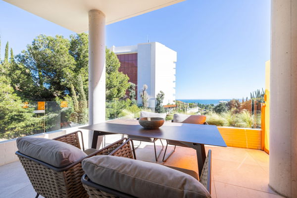 Penthouse with concierge service in a secure development in El Higuerón
