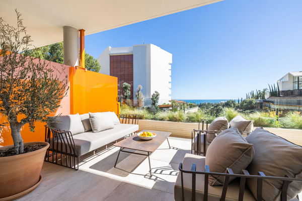 Penthouse with concierge service in a secure development in El Higuerón