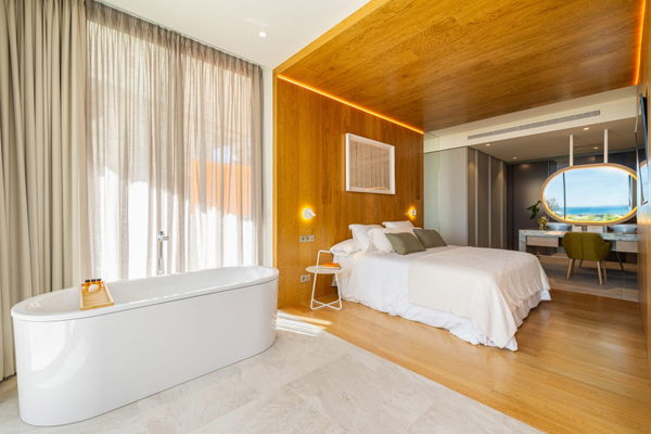 Penthouse with concierge service in a secure development in El Higuerón