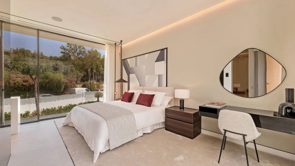 Exceptional property on the exclusive Golden Mile, Marbella