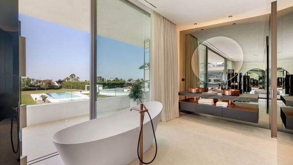 Exceptional property on the exclusive Golden Mile, Marbella