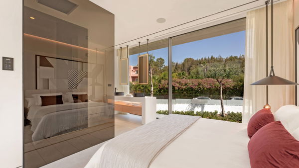 Exceptional property on the exclusive Golden Mile, Marbella