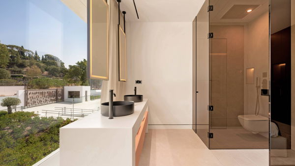 Exceptional property on the exclusive Golden Mile, Marbella