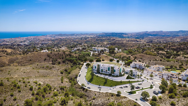 Modern penthouse in a gated complex, Mijas