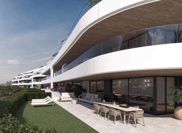 Modern apartment with big basement in the heart of Estepona's Golden Triangle