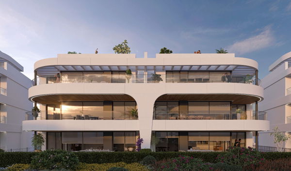 Modern apartment with big basement in the heart of Estepona's Golden Triangle
