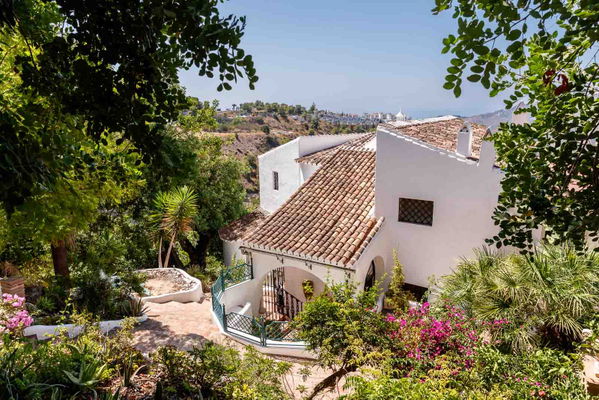 Exceptional Andalusian Cortijo, a private mountain retreat in Frigiliana