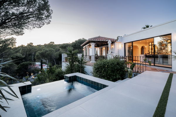 Majestic villa inspired by the traditional Spanish farmhouses in El Madroñal , Benahavis